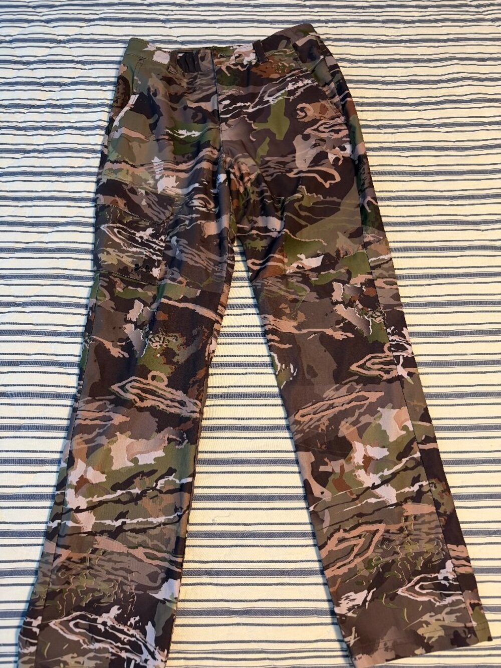 Under Armour Camo Pants SIze 16 Boys